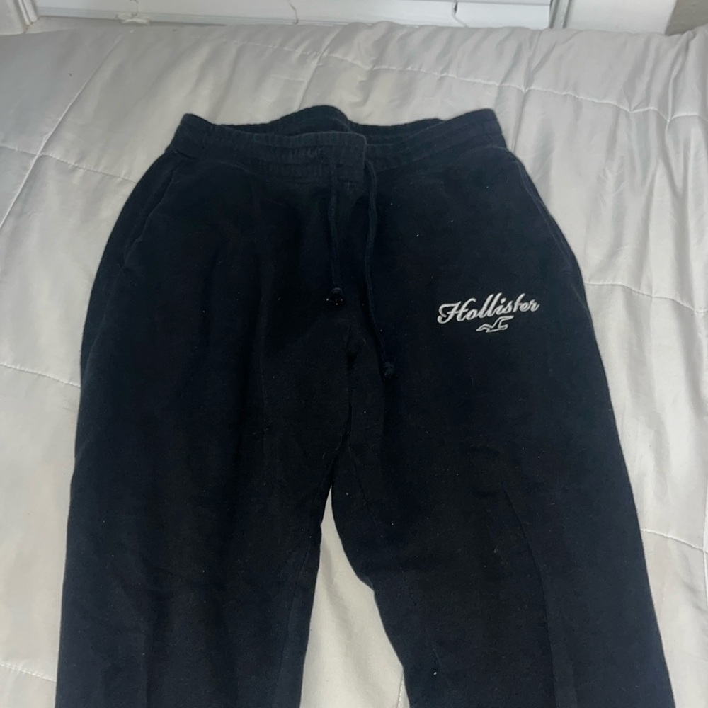 Black sweatpants